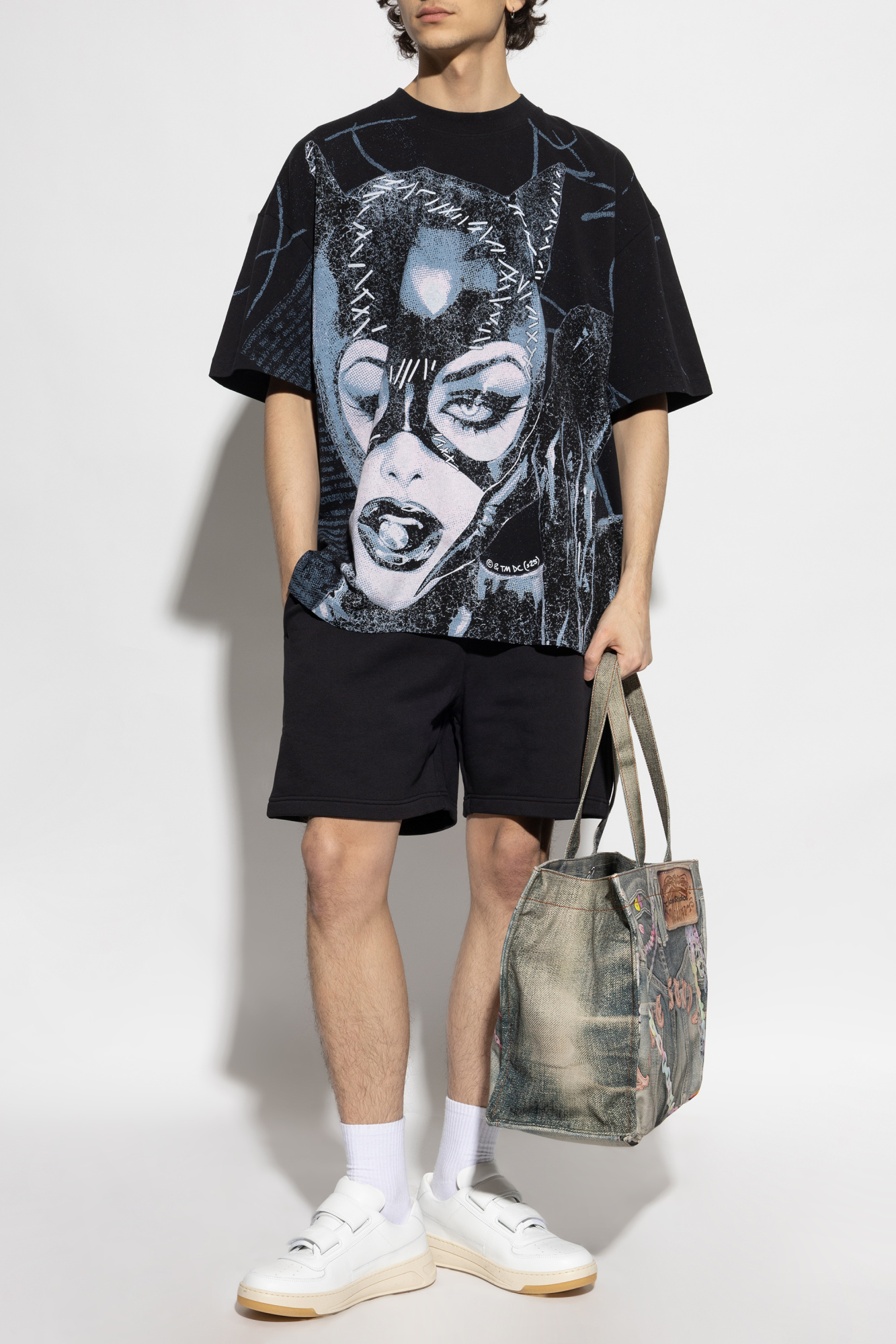 Tシャツ・カットソー [MATINKIM]bubbly graphic printing top in black BUBBLY GRAPHIC PRINTING TOP IN BLACK – Matin Kim